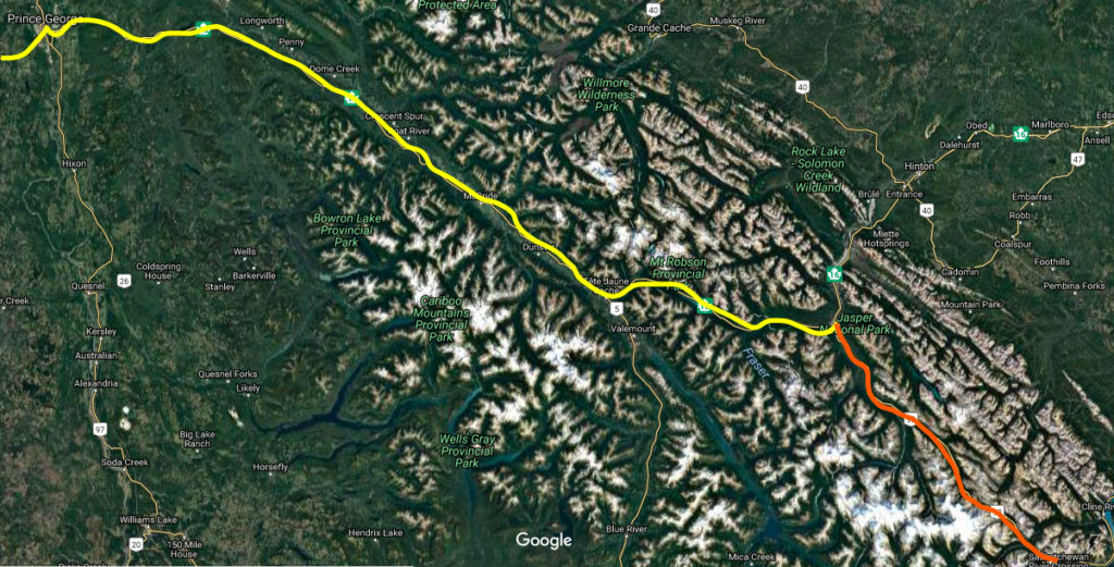 De gele lijn loopt van Prince George naar Jasper. De oranje lijn is het begin van de Icefields Parkway.
